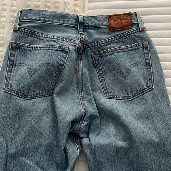 Vintage Distressed High Rise Levi’s - Size 27 - Picture 4 of 5